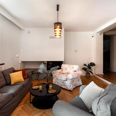 Villa For 14 People - Fully Renovated 2025 - 450m2 Konstancin-Jeziorna