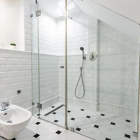 Lesna Pod Warszawa Jacuzzi, Sauna, Kominek, Sport & Joga 孔斯坦杰那